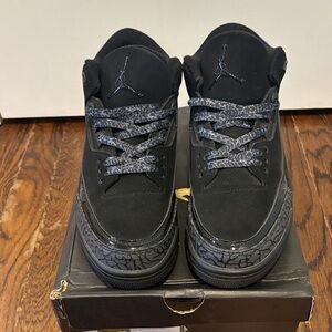 Jordan 3 Retro, priced below others in new condition